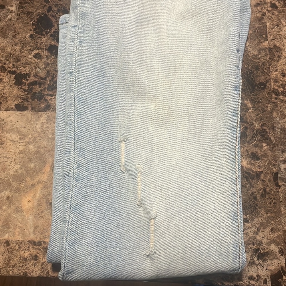 Women’s Kendall + Kylie Distressed Jeans - Picture 7 of 7